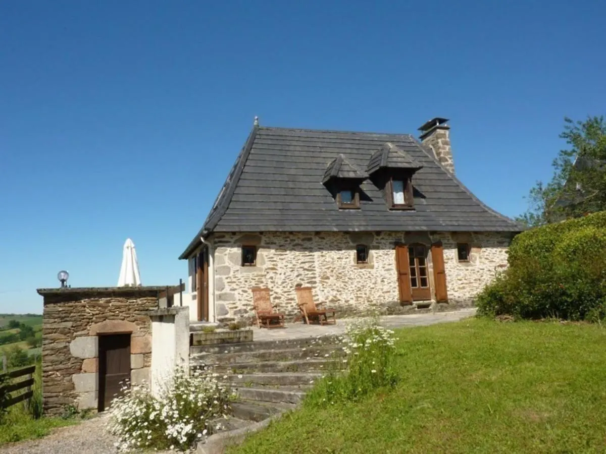 Maison De Charme Avec Jardin, Terrasse Et Cheminee A Cassaniouze, Proche Vallee Du Lot - Fr-1-742-65