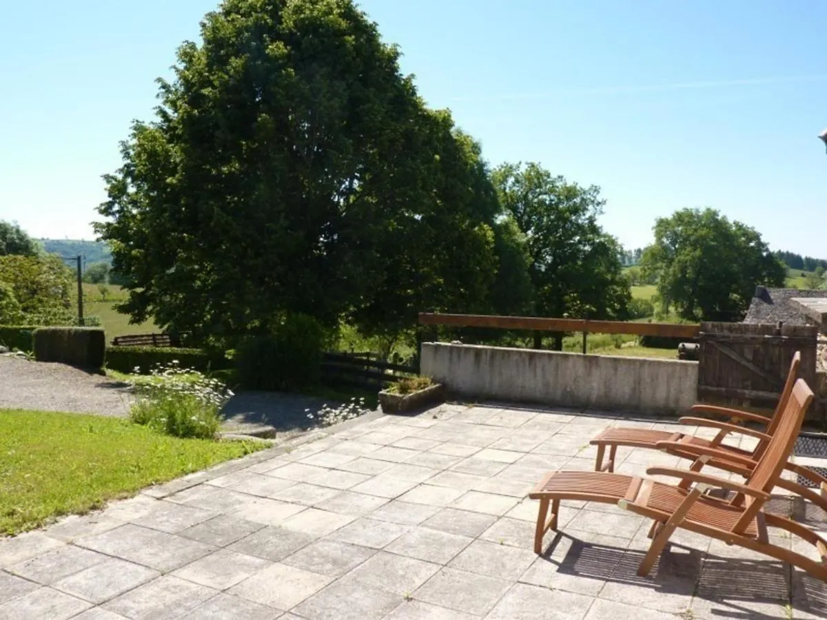 Holiday home Maison De Charme Avec Jardin, Terrasse Et Cheminee A Cassaniouze, Proche Vallee Du Lot - Fr-1-742-65 France